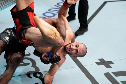Боец UFC Мокаев: Федерация спортивной борьбы России не дает дорогу молодым спортсменам