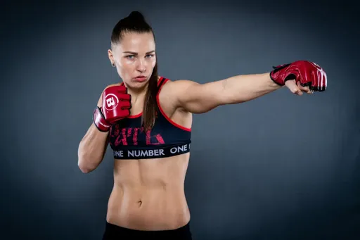 Ирина Алексеева подписала контракт с UFC