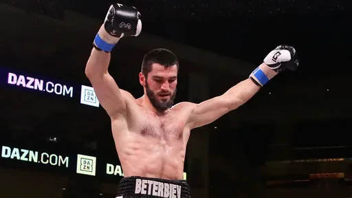 Бетербиев: ожидаю, что третий бой с Биволом состоится как минимум через пять-шесть месяцев