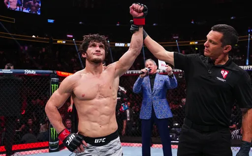 Россиянин Евлоев поднялся на первое место в рейтинге полулегкого веса UFC