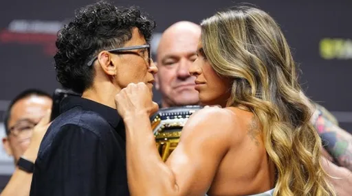 Дерн победила Яндиробу и стала новой чемпионкой UFC в женском минимальном весе