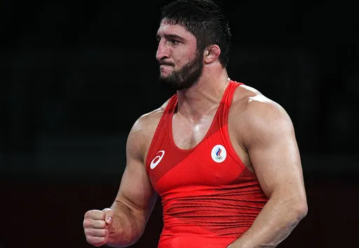 Садулаев и Жабраилов оспорят путевку на чемпионат мира по вольной борьбе в Белграде