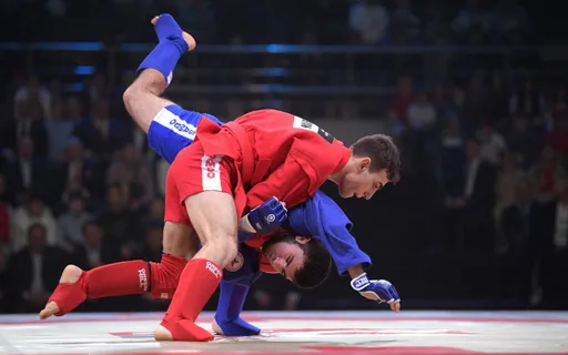 Россияне выиграли пять золотых медалей в первый день Игр БРИКС по самбо