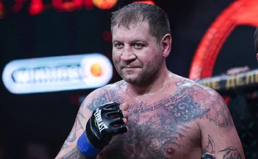 Александр Емельяненко нокаутировал Гончарова на NFL 2