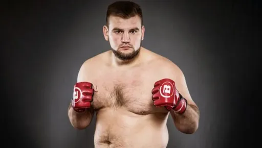 «Про Федора можно снять колоссальный фильм». Душевное интервью бойца Bellator Кирилла Сидельникова
