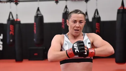 Молли Маккэнн нокаутировала Ханну Голди на UFC Fight Night 208