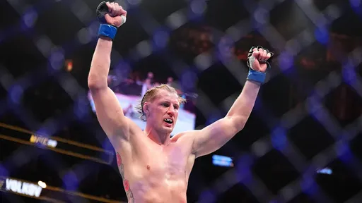Волков будет страховать титульный бой Аспиналла и Гана на турнире UFC 321 в Абу-Даби