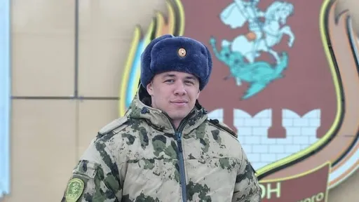 Рэпер Макан, который собирался дебютировать в боксе, официально ушел в армию