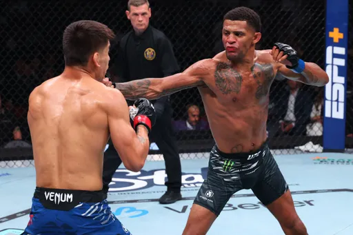 Экс-чемпион Bellator Микс проиграл Баутисте в дебютном бою в рамках лиги UFC