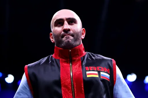 Гассиев – о бое с Кадиру: настроен сохранить пояс WBA в России