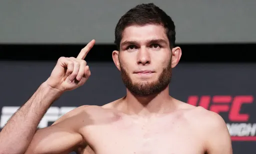 Когда и во сколько бой Алиев – Солеки на турнире UFC Vegas 101 и как смотреть прямой эфир