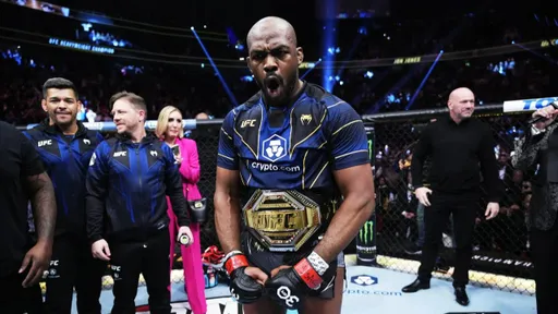 Триумфальное возвращение Джонса, поражение Шевченко: UFC 285 получился сногшибательным