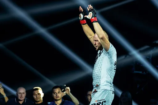 Шлеменко заявил, что вообще не следит за UFC