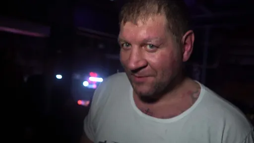«Советую тебе язык в задницу засунуть». Емельяненко обратился к Кудряшову