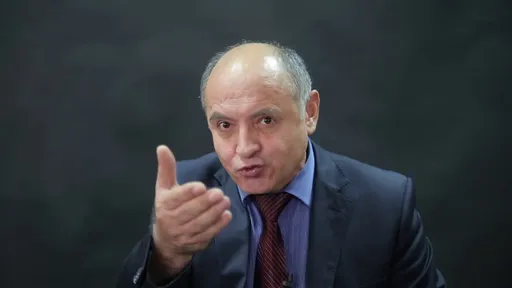 «Сейчас в спорте требуется больше трэша и унижения». Большое интервью легендарного комментатора