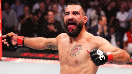 Сен-Дени победил Руффи сабмишном в со-главном бою турнира UFC Fight Night 258