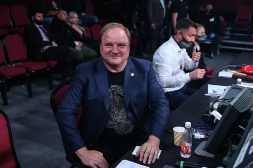 Хрюнов – о победе Бивола над Бетербиевым в реванше: Дмитрий выиграл по праву