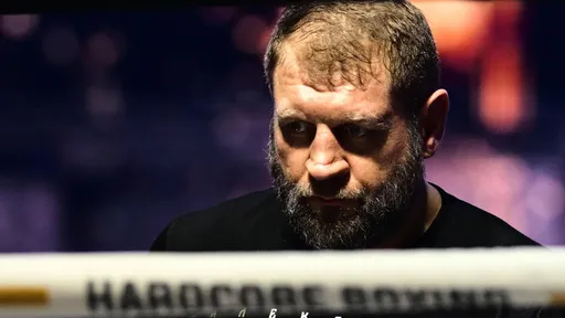 Александр Емельяненко рассказал, что его жена занимается благотворительностью