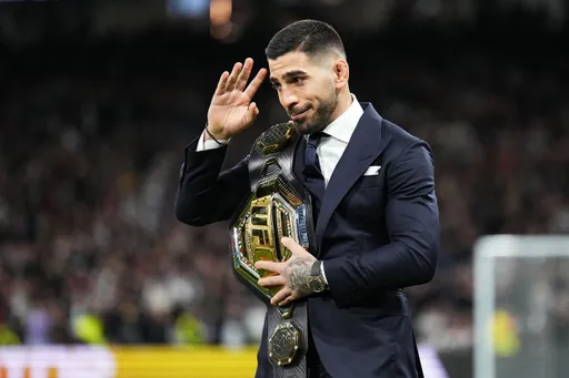 Хьюз: единственный человек в UFC, который победит Усмана Нурмагомедов, это Топурия