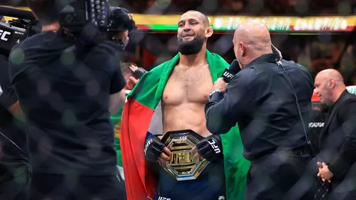Чимаев: мне все равно на мой пояс UFC – теперь я гонюсь за деньгами