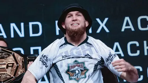 Раисов рассказал, с кем бы хотел подраться в UFC