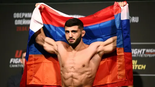 Царукян именовал себя лучшим легковесом в UFC