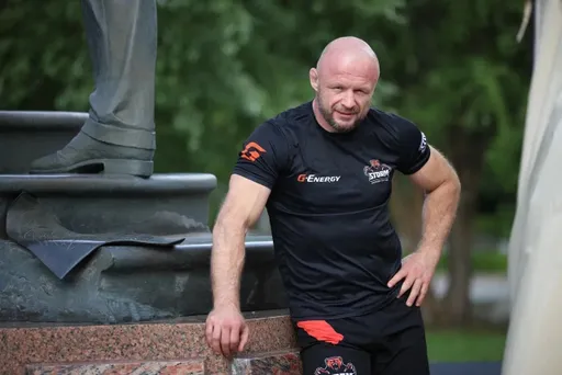 Экс-боец UFC Магомедов: как бы бой Шлеменко и Дипчикова не превратился в возню у клетки