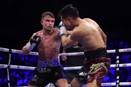 Смит нокаутировал Сепеду и завоевал титул WBC Silver