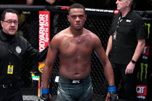 Экс-чемпион UFC Хилл надеется, что Эдвардс нокаутирует Ковингтона