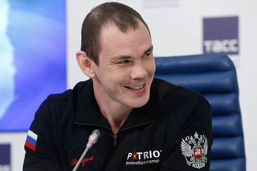 Мехонцев заявил, что предсказал победу Бетербиева нокаутом в бою с Ярдом