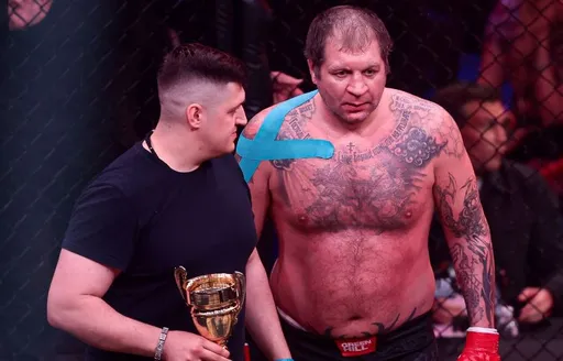 Александр Емельяненко получит более 20 миллионов рублей по контракту с Ural FC