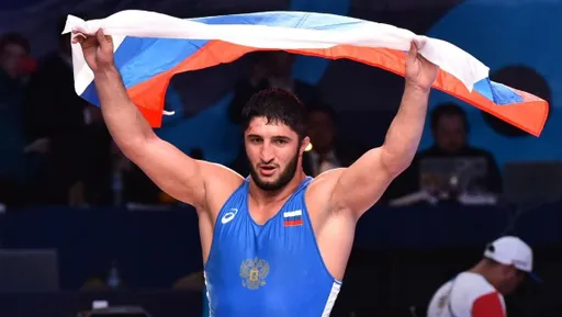 Гаджиев назвал главную причину поражения Садулаева на чемпионате мира по борьбе
