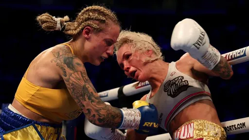 Бриджес победила О’Коннелл и защитила титул IBF
