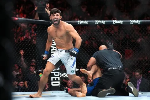 Царукян нокаутировал Дариуша в первом раунде на UFC on ESPN 52