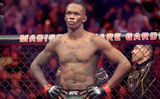 Топовый средневес UFC предостерег Адесанью от длительного перерыва в карьере