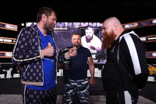 ВИДЕО: Дацик нокаутировал Емельяненко на Hardcore Boxing