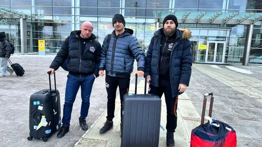Шлеменко прилетел в Екатеринбург на бой против Токова