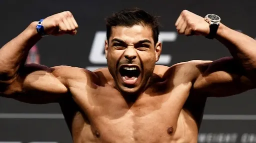 Коста бросил вызов Блаховичу в полутяжелом весе UFC