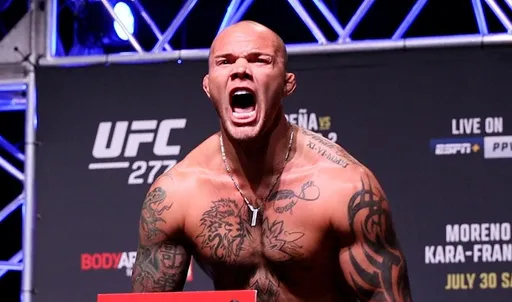 Смит: на UFC 301 выясним, насколько Петрино хорош на самом деле