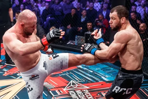 Шлеменко взял реванш у Токова и передал привет Емельяненко, Штырков победил Эномото: итоги RCC 21