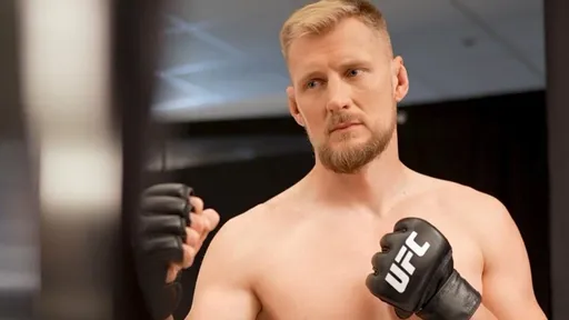 Волков победил Розенстрайка техническим нокаутом на UFC Vegas 56
