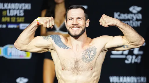 Крылов и Гуськов провели финальный стердаун перед боем на турнире UFC on ABC 9