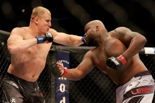 Трилогия Фьюри – Чисора, увольнение Олейника из UFC, Павлович – Туиваса: самое главное за день в единоборствах