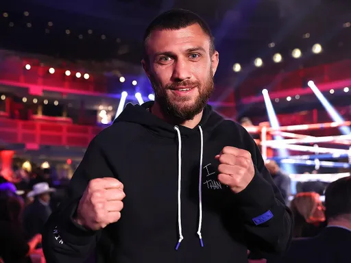 Ломаченко и Камбосос проведут бой за титул IBF 12 мая в Австралии