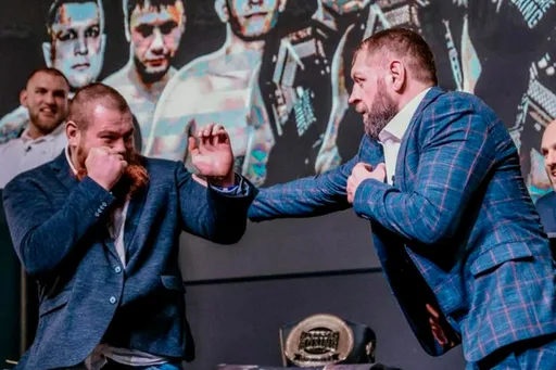 Дацик вырубил Емельяненко, Асбаров сенсационно победил Кудряшова. Обзор турнира Hardcore Boxing