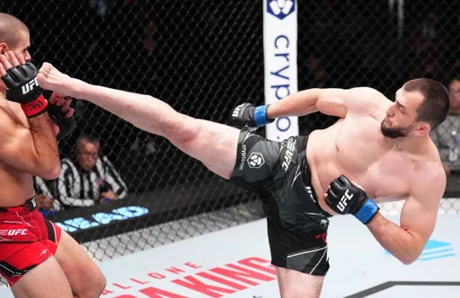 Салихов техническим нокаутом победил Фиальо на UFC Vegas 65