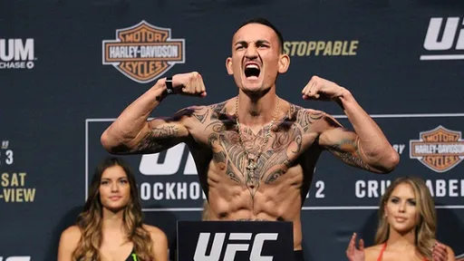 Стерлинг выступил против возвращения Холлоуэя в полулегкий вес UFC