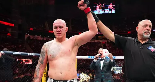 Спивак: я один из лучших боксеров в тяжелом дивизионе UFC