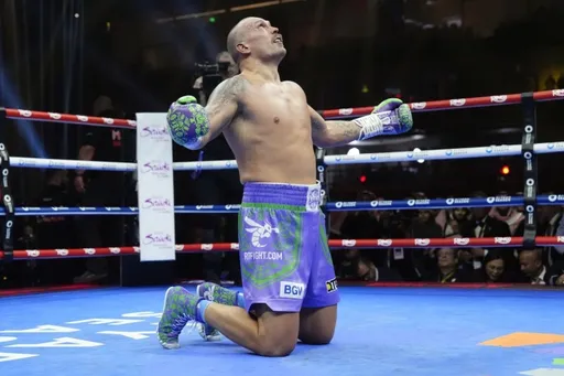 Усик стал боксером 2024 года по версии портала BoxingScene