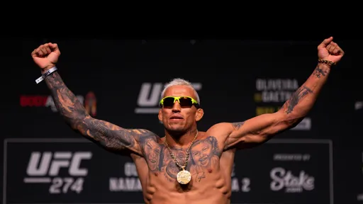 Оливейра заявил, что Хукер отказался от боя с ним на турнире UFC в Бразилии